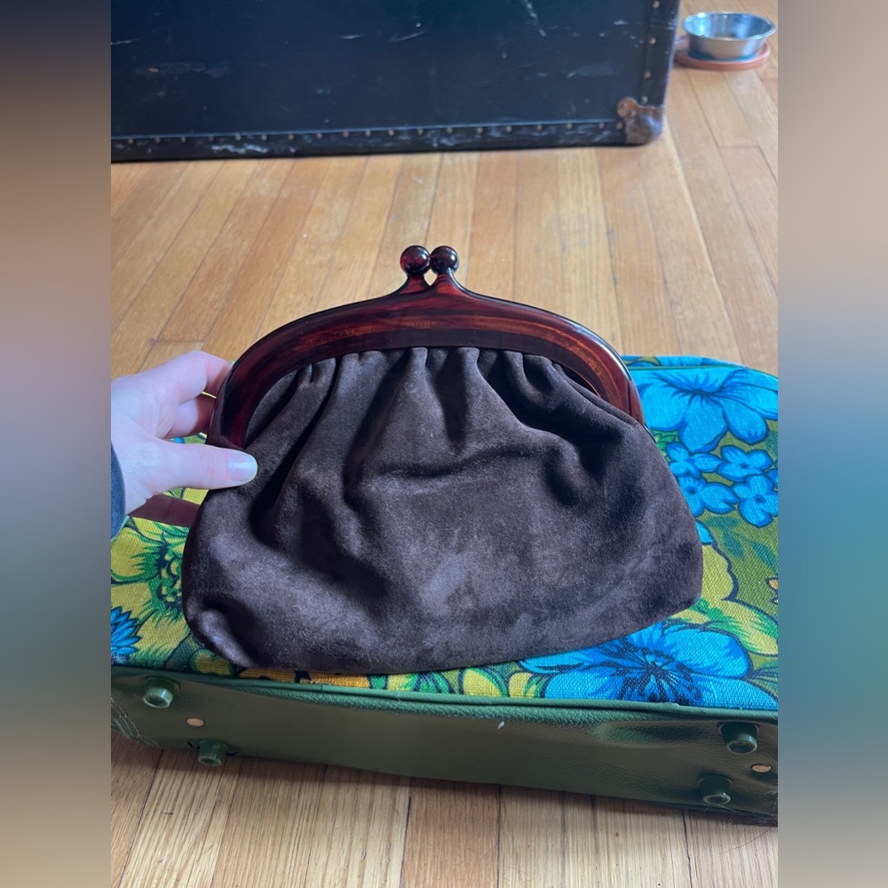 50s-60s Vintage Suede Clutch with Lucite Handle - Picture 2 of 8